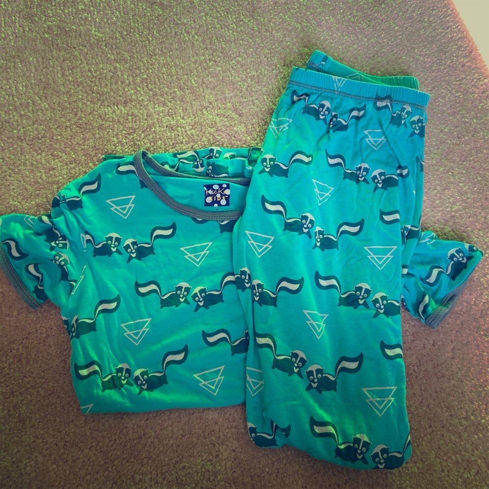 Size 10 Kickee Pants
